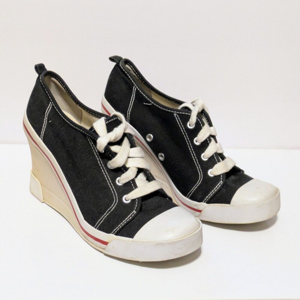City Sneaks Y2K Wedge Black Platform Sneaker Women's Size 7 Feminine Streetwear